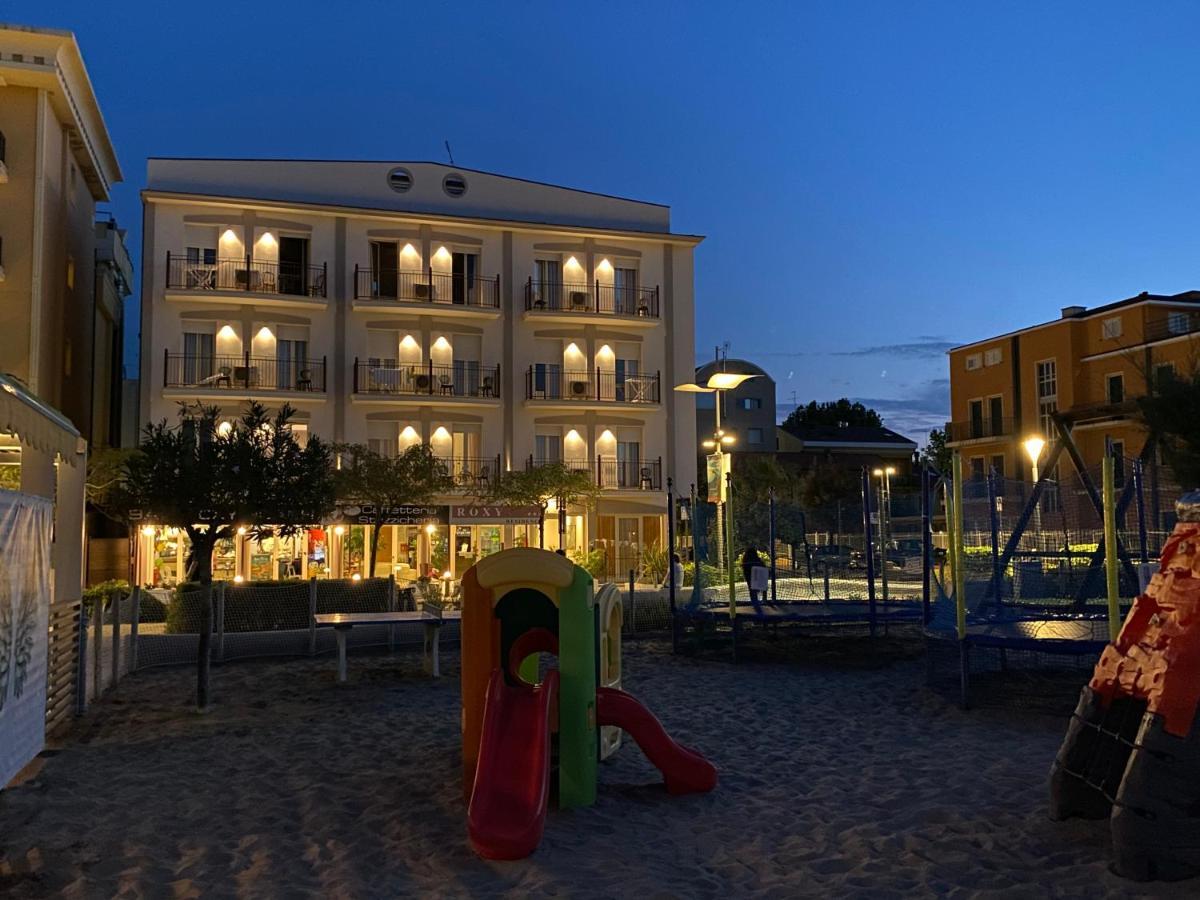 Residence Roxy Misano Adriatico Ngoại thất bức ảnh