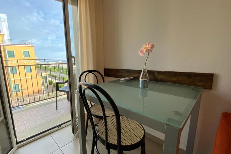 Residence Roxy Misano Adriatico Ngoại thất bức ảnh
