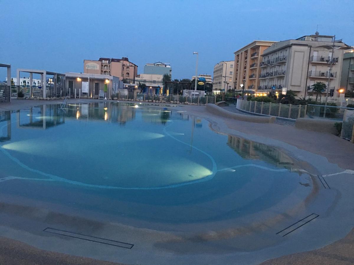 Residence Roxy Misano Adriatico Ngoại thất bức ảnh
